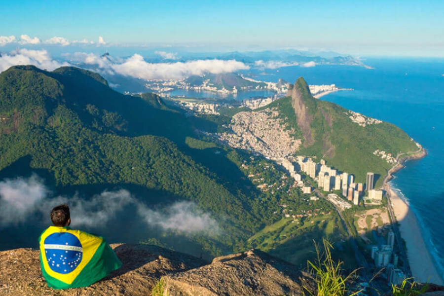 Green Expedition: Ascent to Pico da Tijuca